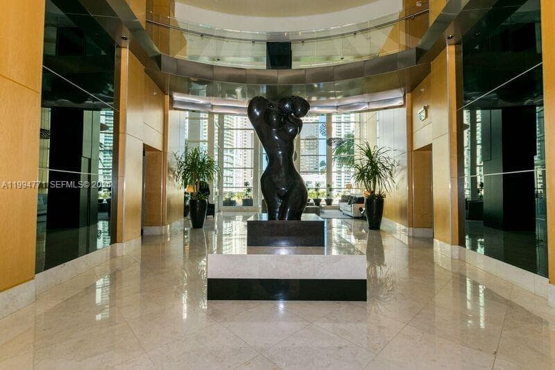 901 Brickell Key Blvd # 3102, Miami FL 33131 — 33
