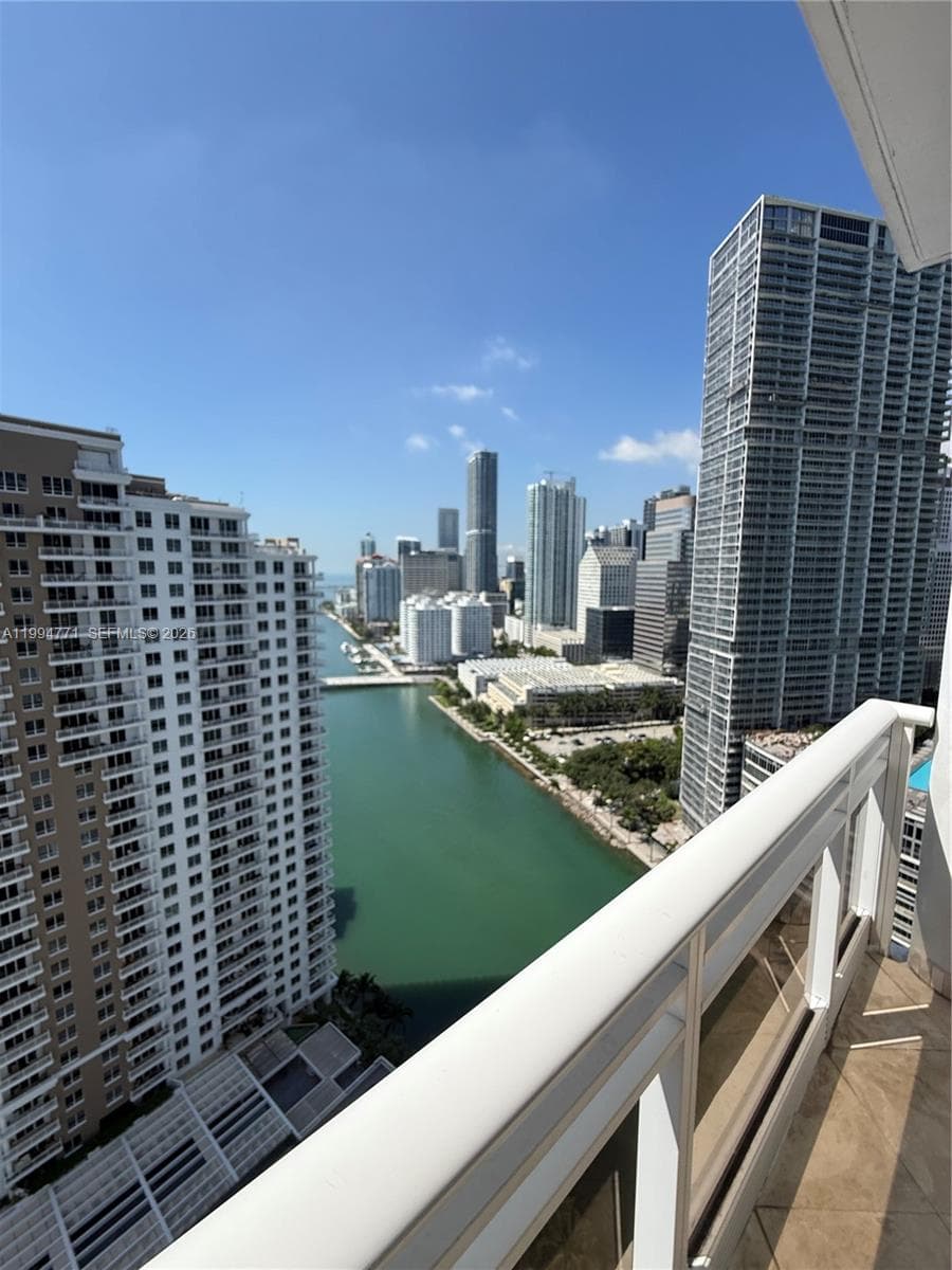 901 Brickell Key Blvd # 3102, Miami FL 33131 — 54