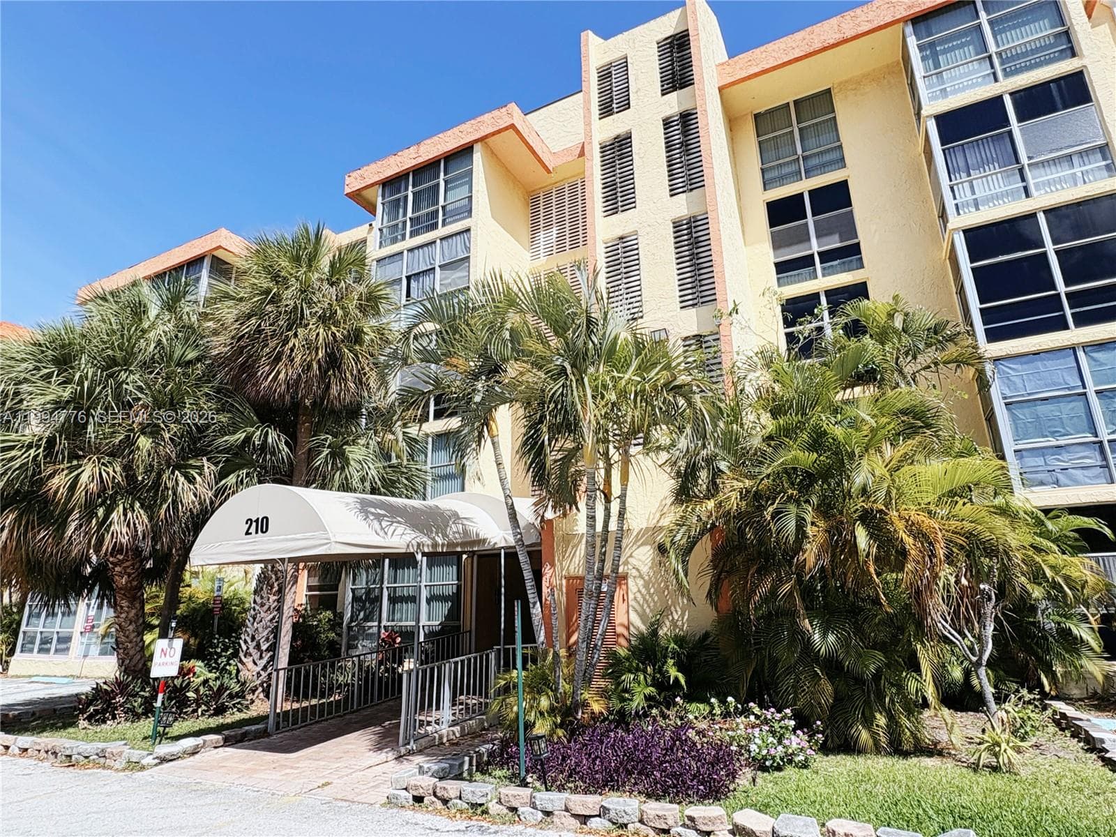 210 172nd St # 333, Sunny Isles Beach FL 33160 — 1