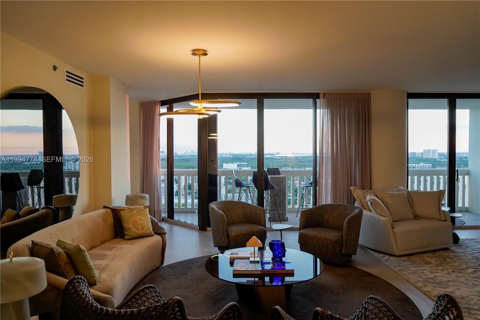 2000 Island Blvd # 2404, Aventura FL 33160 — 37