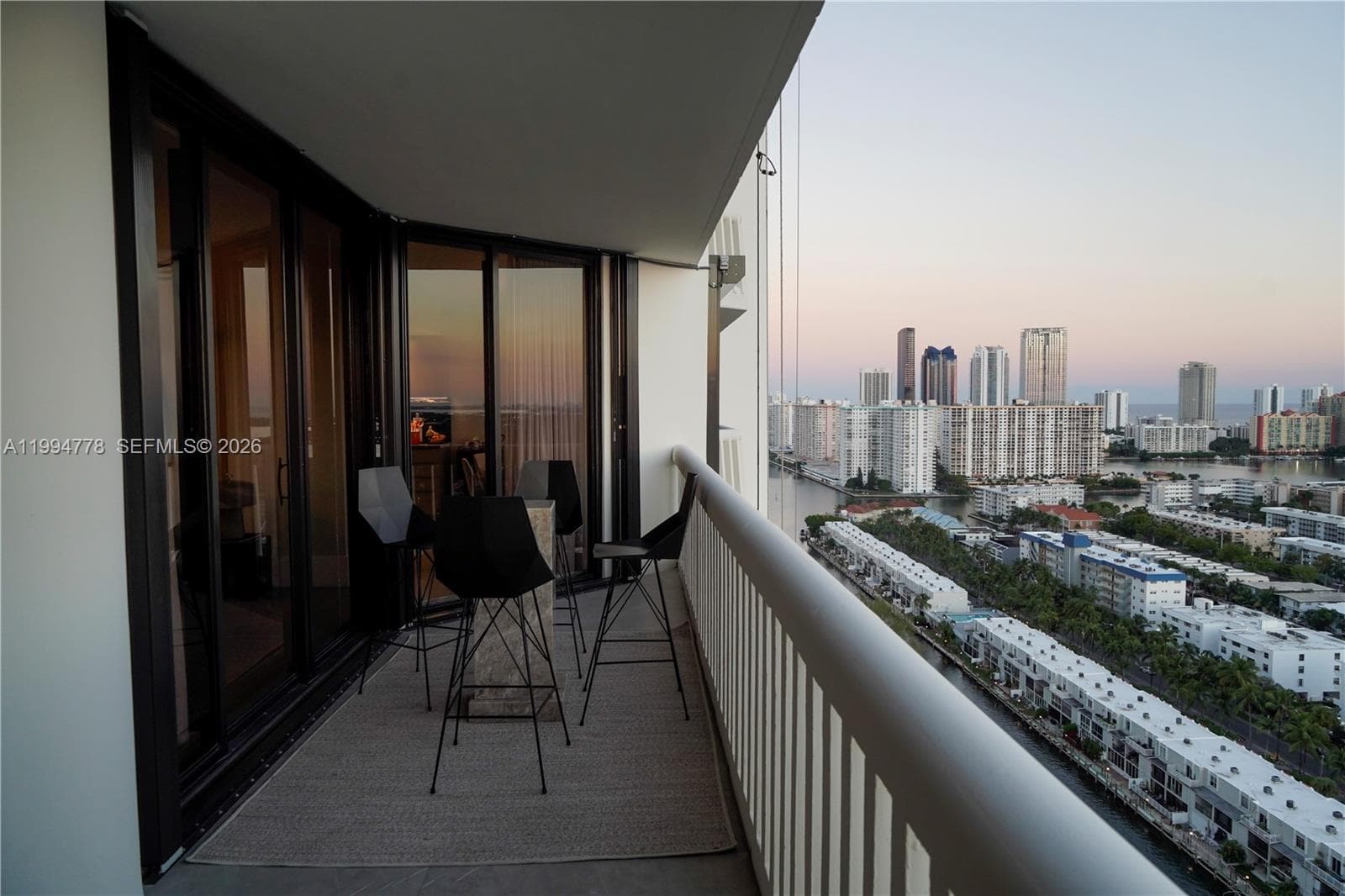 2000 Island Blvd # 2404, Aventura FL 33160 — 40