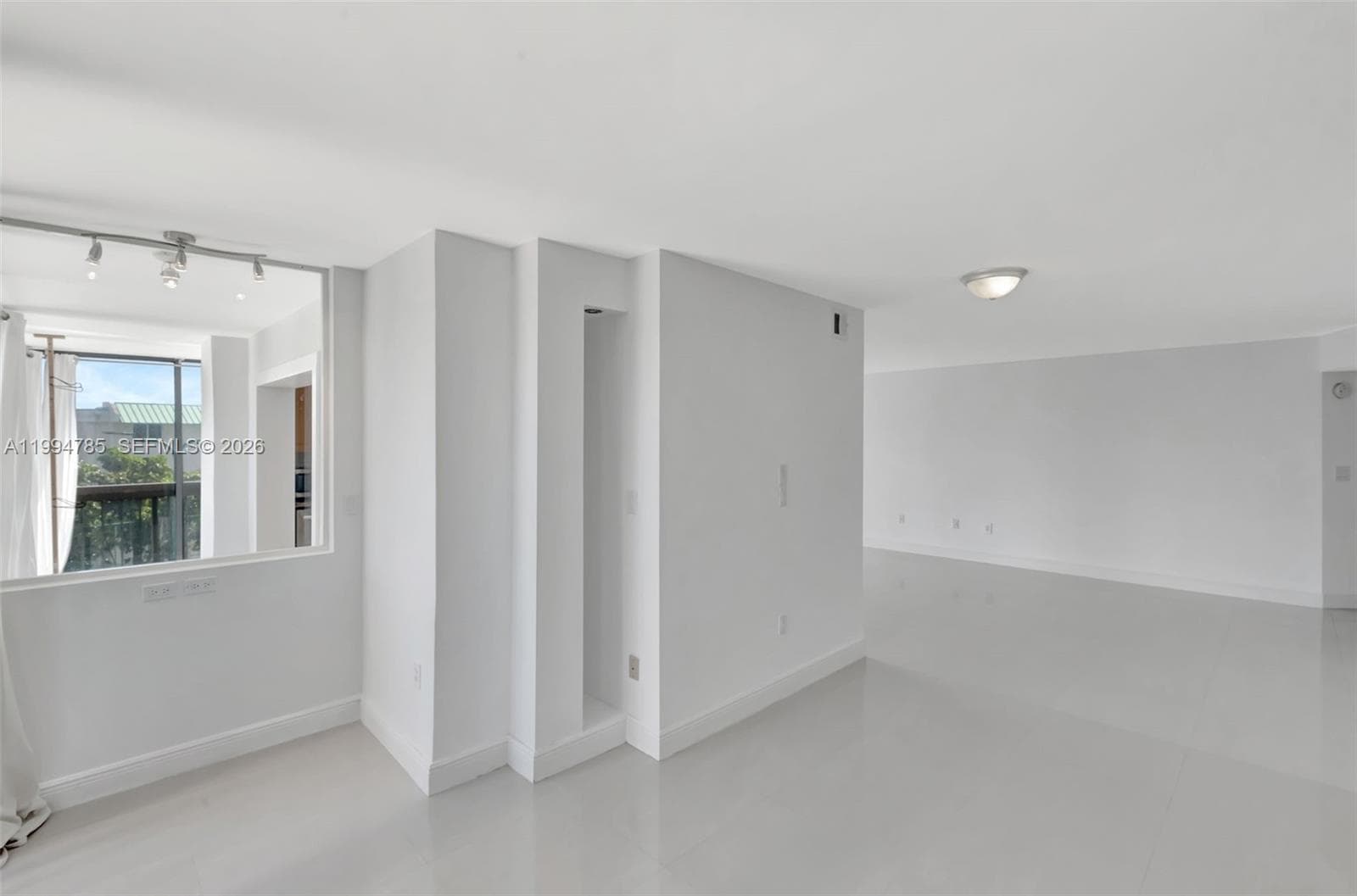 2333 Brickell Ave # 305, Miami FL 33129 — 16
