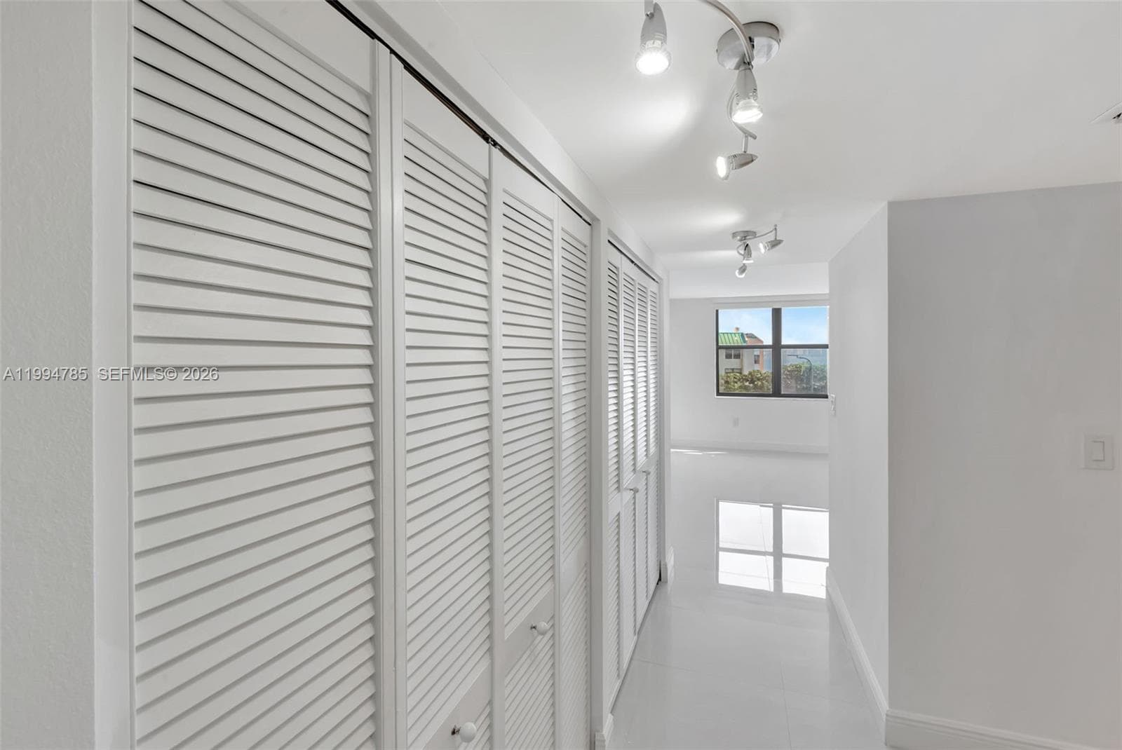 2333 Brickell Ave # 305, Miami FL 33129 — 20