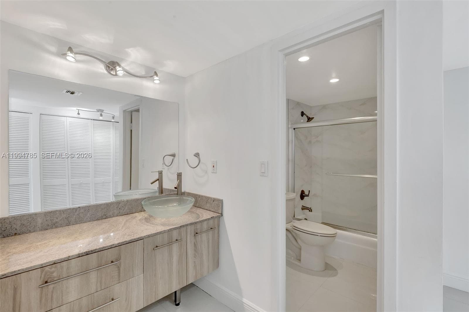 2333 Brickell Ave # 305, Miami FL 33129 — 19