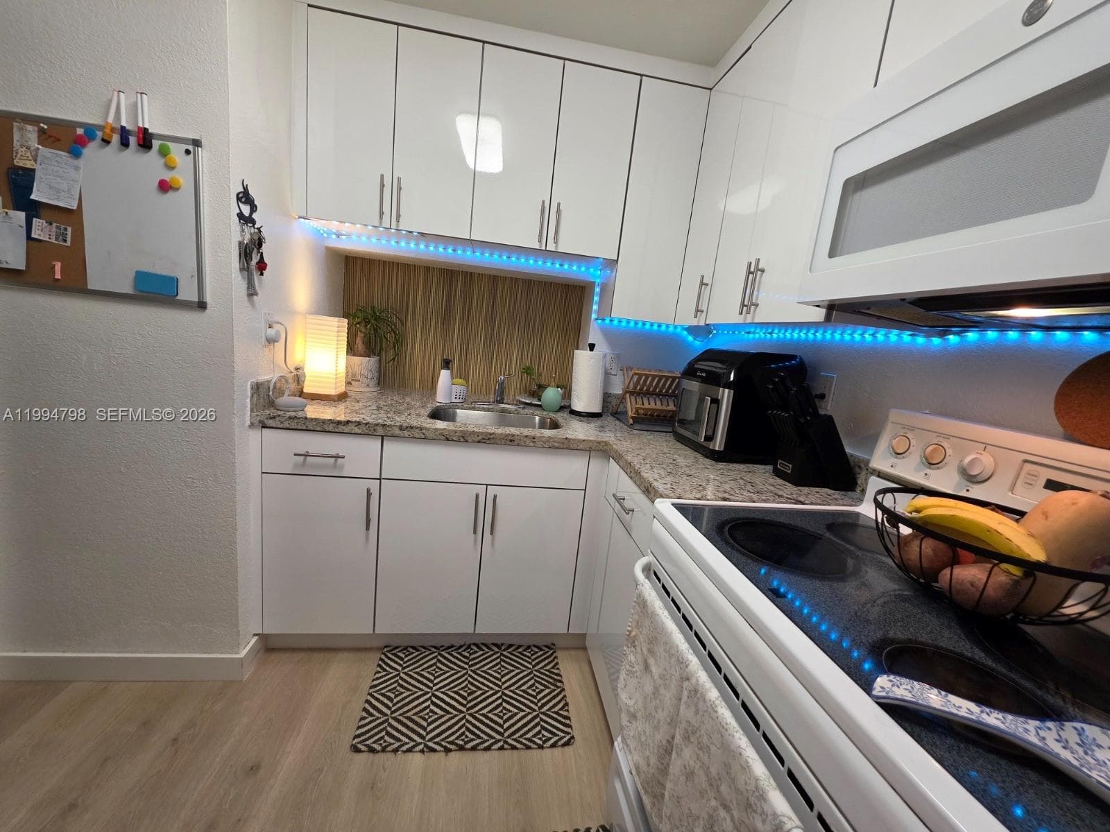 9360 Fontainebleau Blvd # 503, Miami FL 33172 — 8