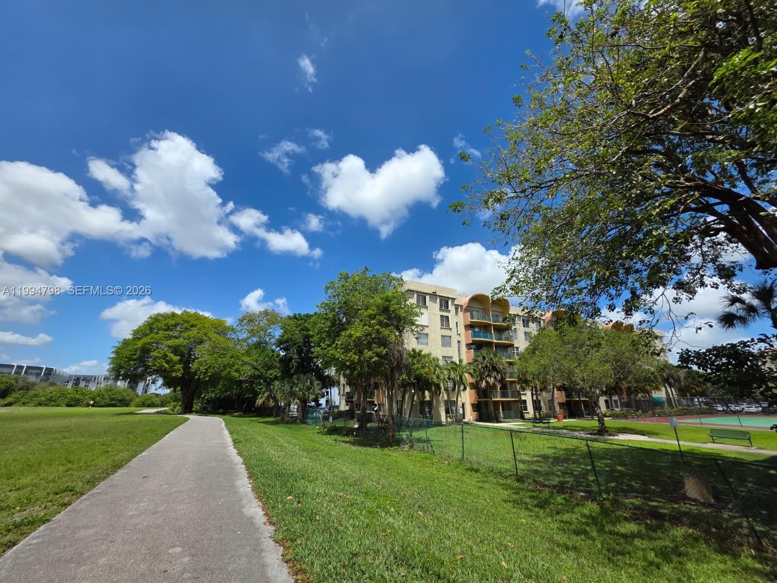 9360 Fontainebleau Blvd # 503, Miami FL 33172 — 21