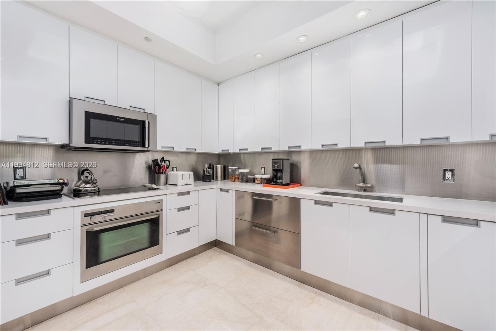 100 S Pointe Dr # 610, Miami Beach FL 33139 — 17