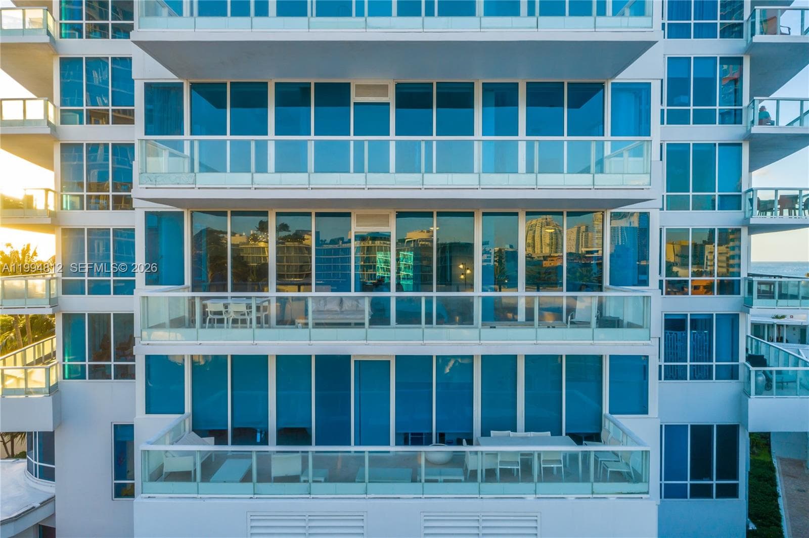 100 S Pointe Dr # 610, Miami Beach FL 33139 — 36