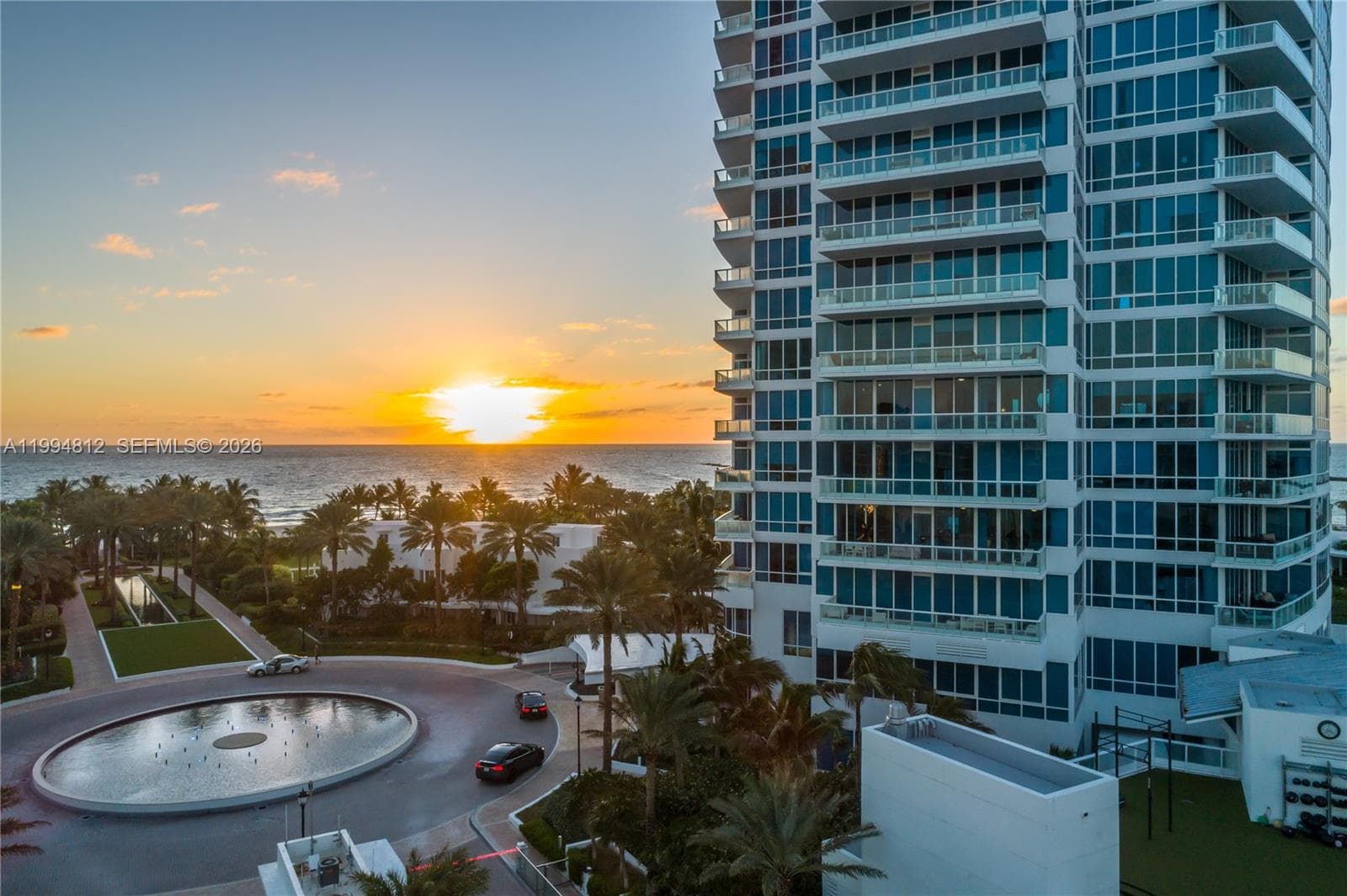 100 S Pointe Dr # 610, Miami Beach FL 33139 — 35