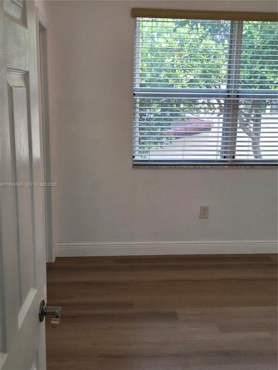 1575 NE 33rd Ave # 9, Homestead FL 33033 — 33