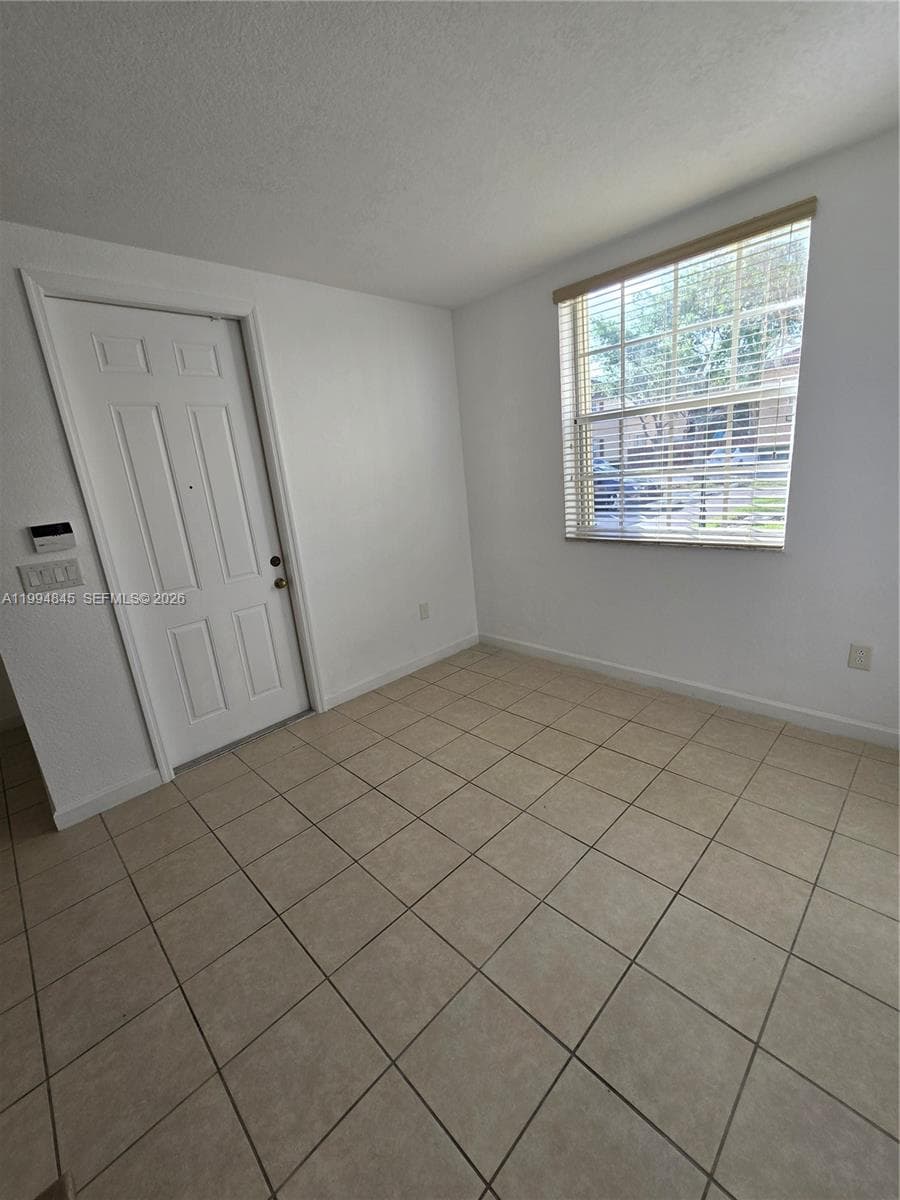 1575 NE 33rd Ave # 9, Homestead FL 33033 — 19