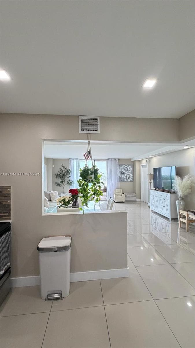 13499 Biscayne Blvd # 805, North Miami FL 33181 — 18