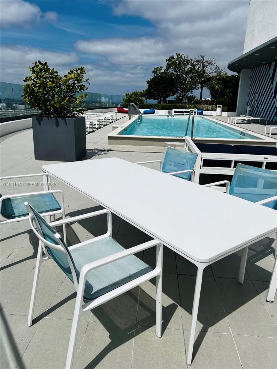 45 SW 9th St # 2004, Miami FL 33130 — 23