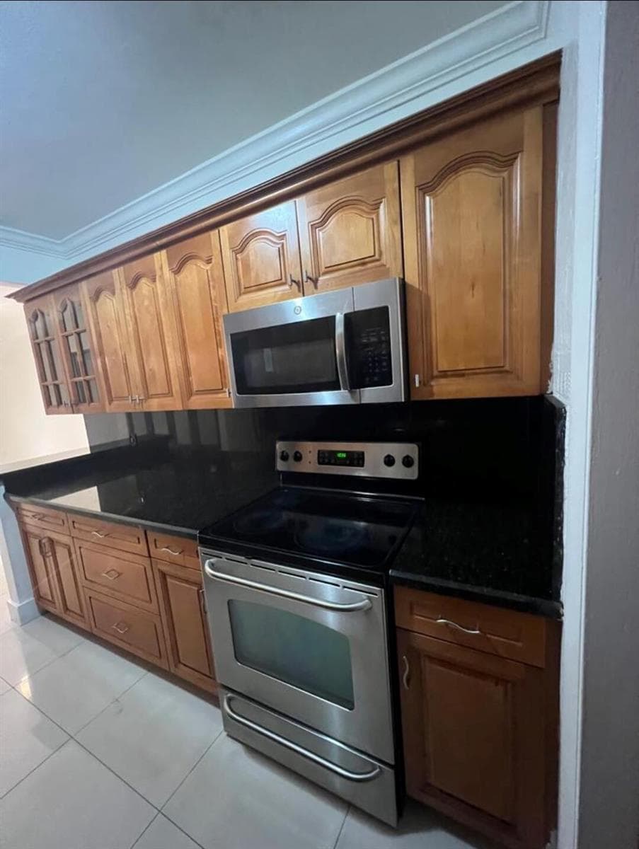 1560 NE 127th Street # 113, North Miami FL 33161 — 10