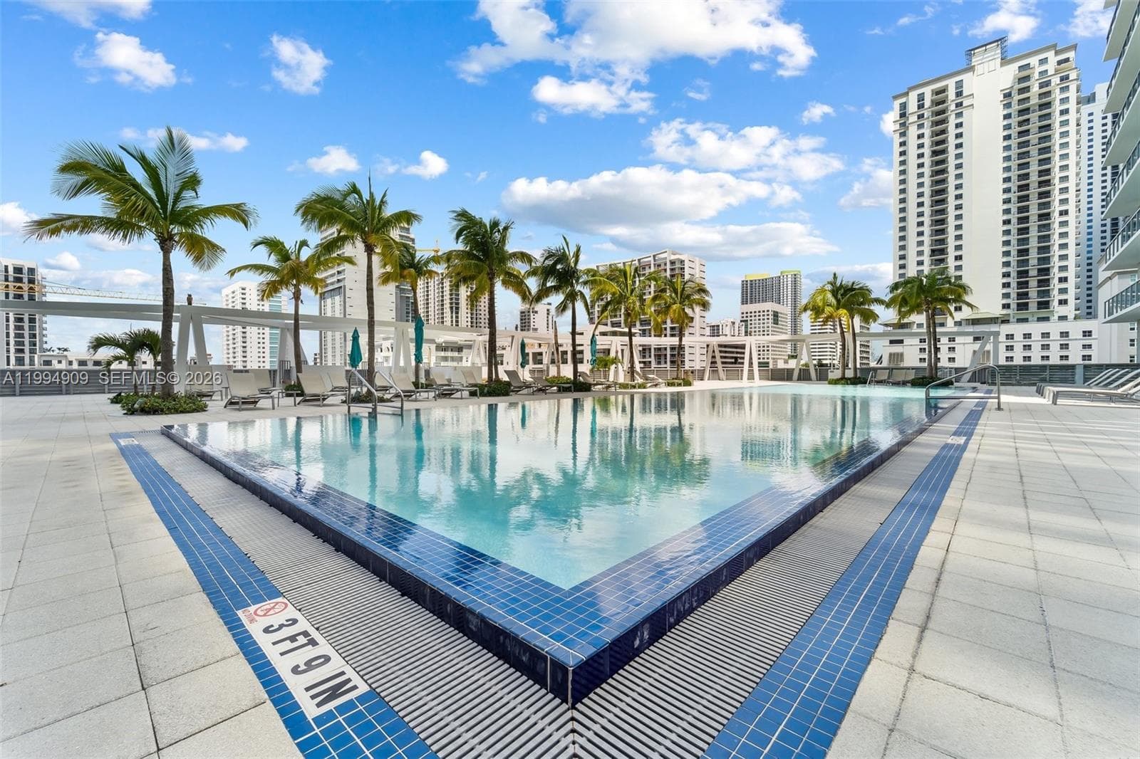 79 SW 12th St, Miami FL 33130 — 16