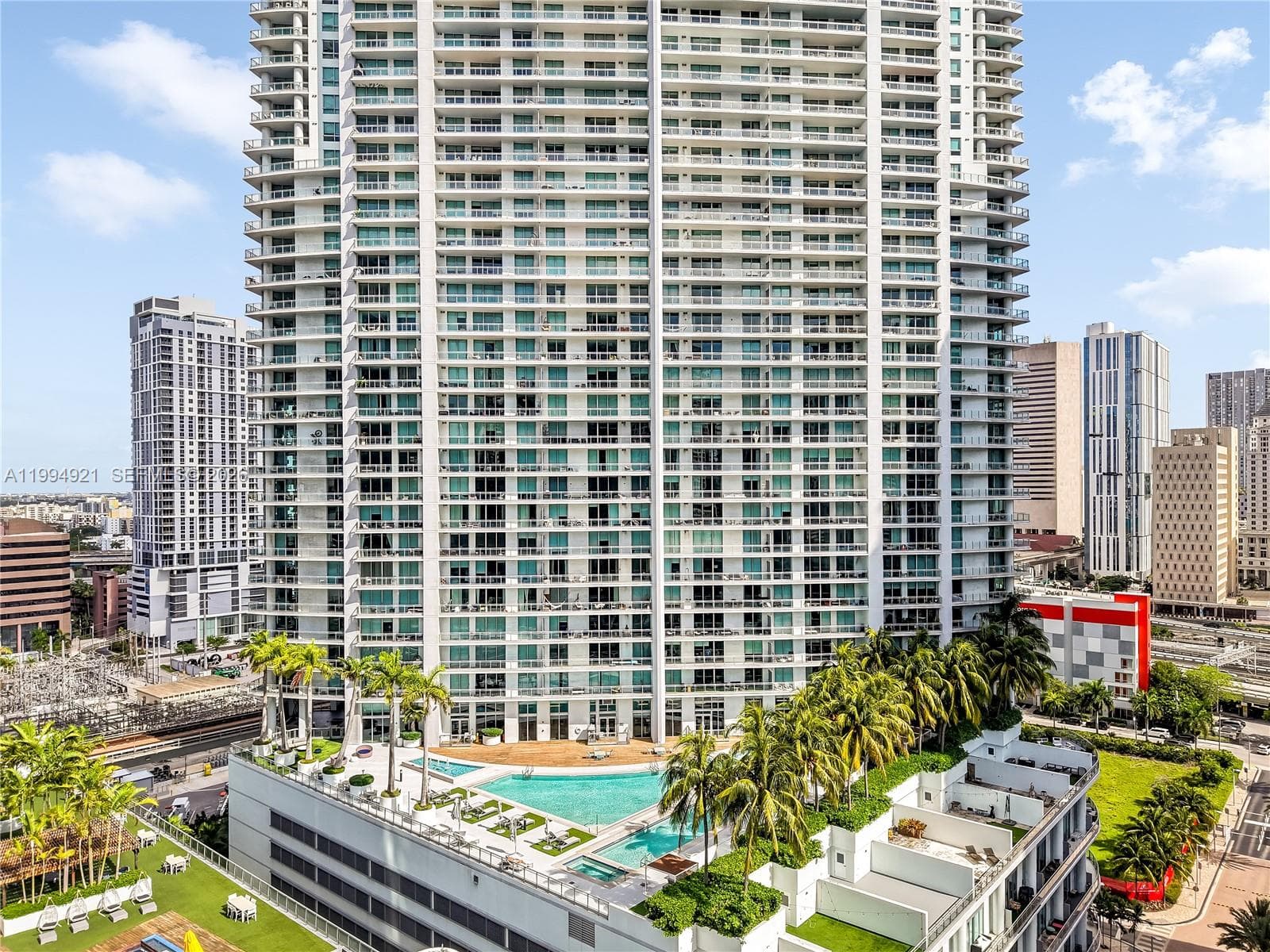 90 SW 3rd St # 3003, Miami FL 33130 — 2