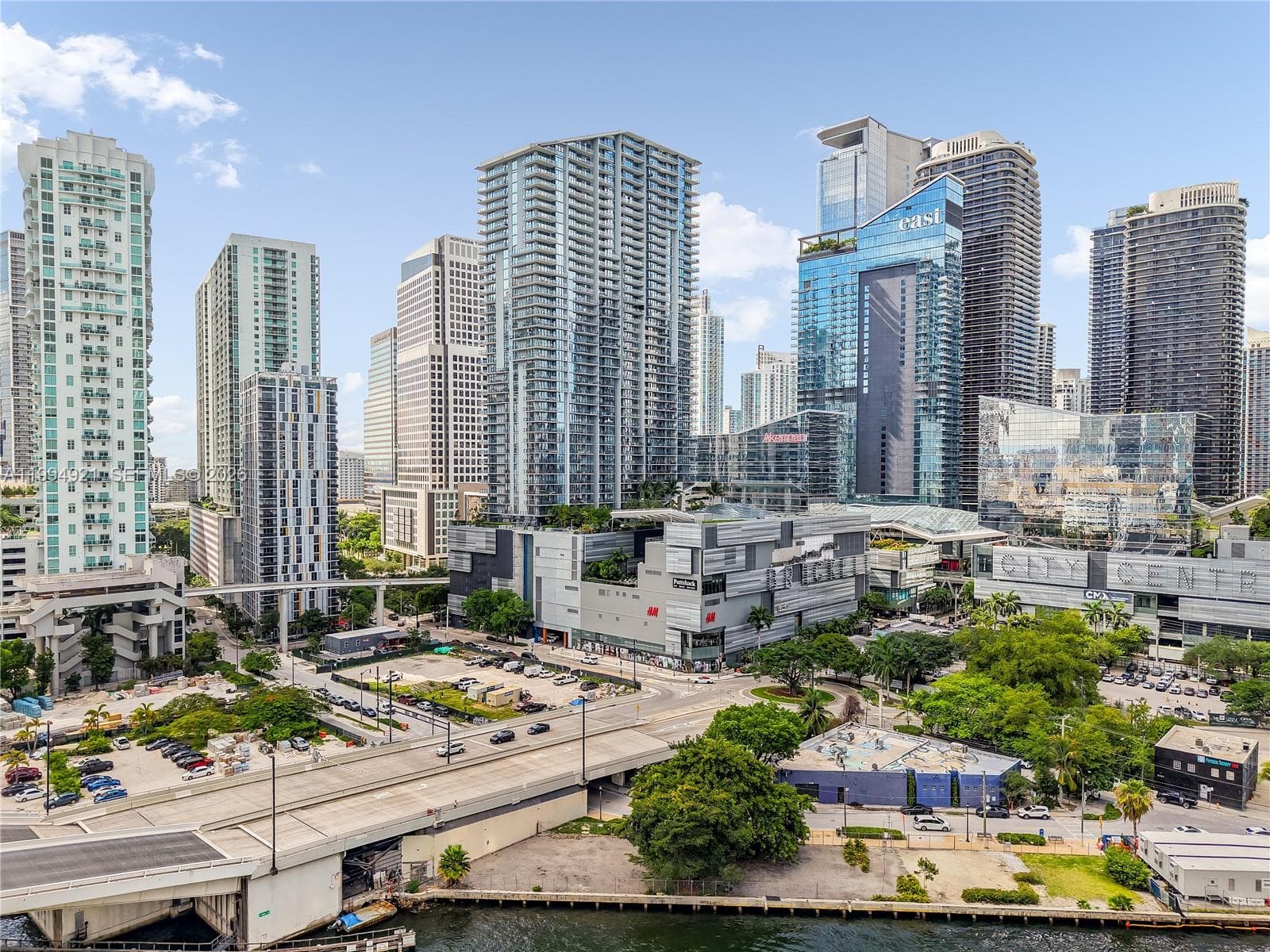 90 SW 3rd St # 3003, Miami FL 33130 — 3