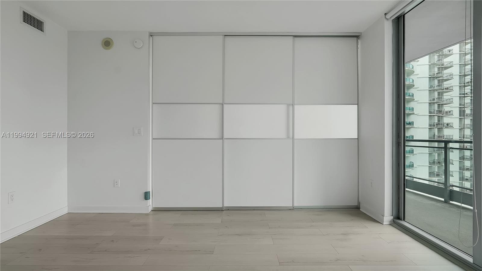 90 SW 3rd St # 3003, Miami FL 33130 — 30
