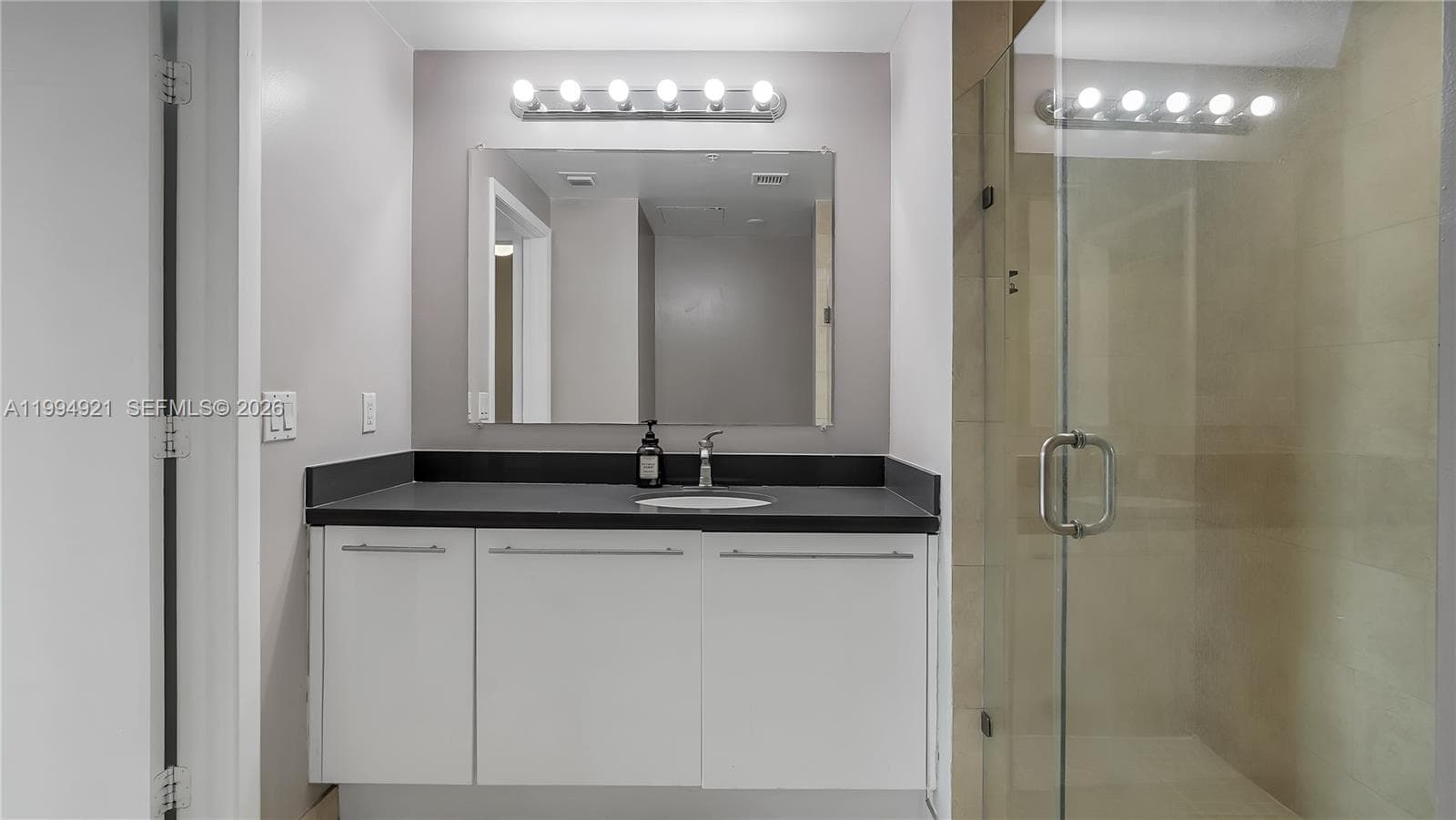90 SW 3rd St # 3003, Miami FL 33130 — 37