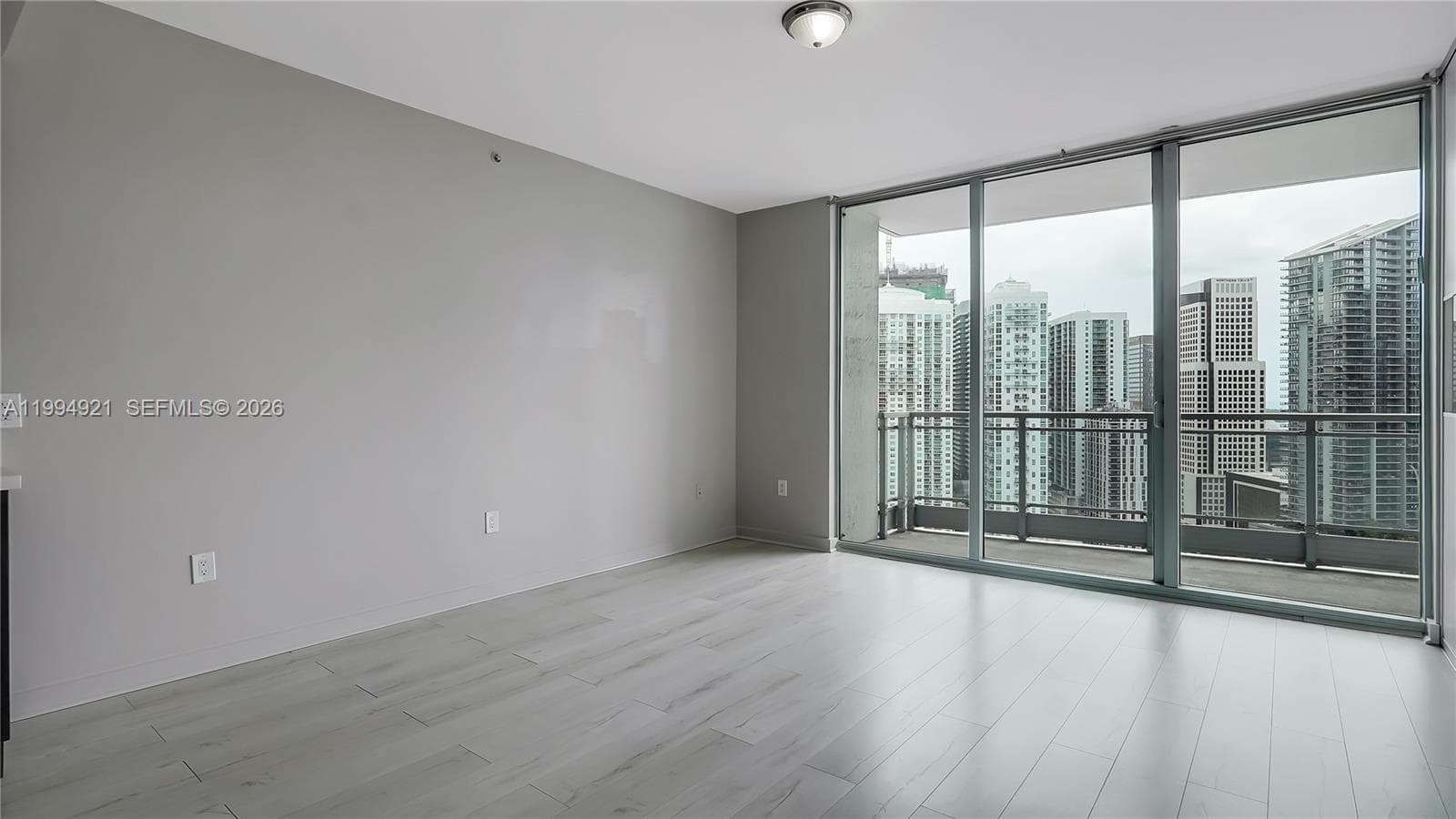 90 SW 3rd St # 3003, Miami FL 33130 — 4