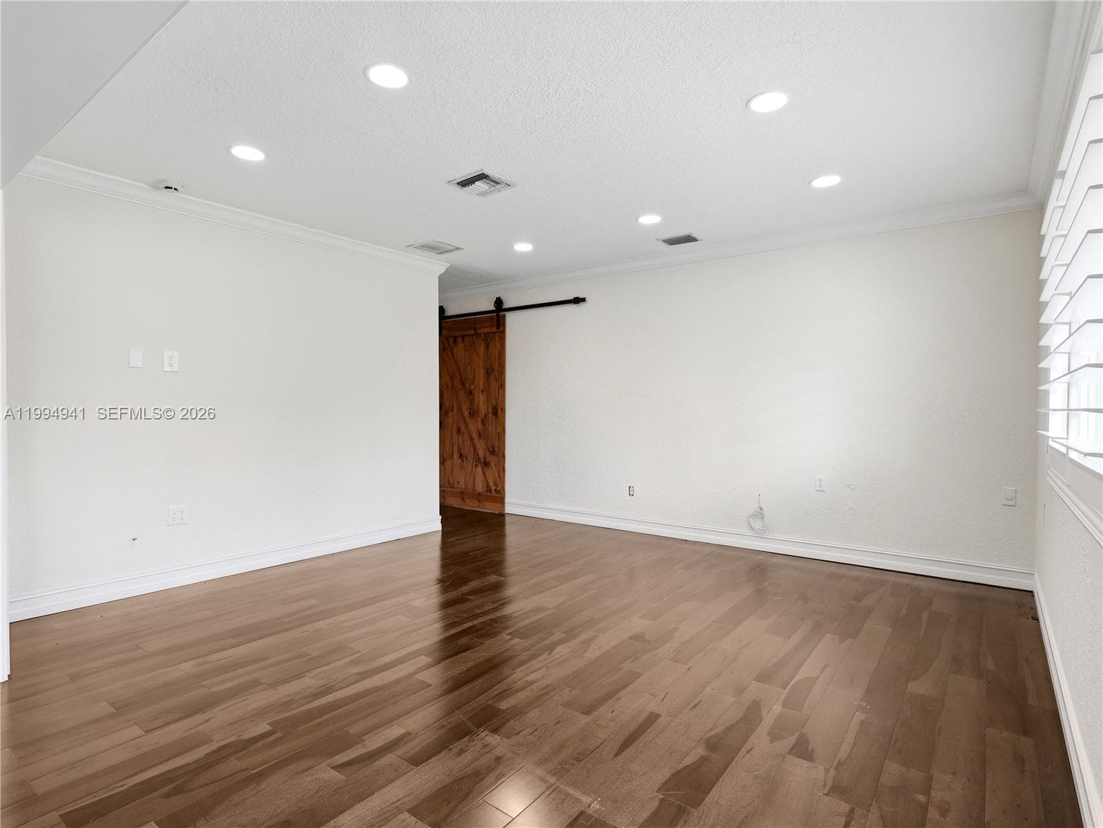 8500 SW 70th St, Miami FL 33143 — 33