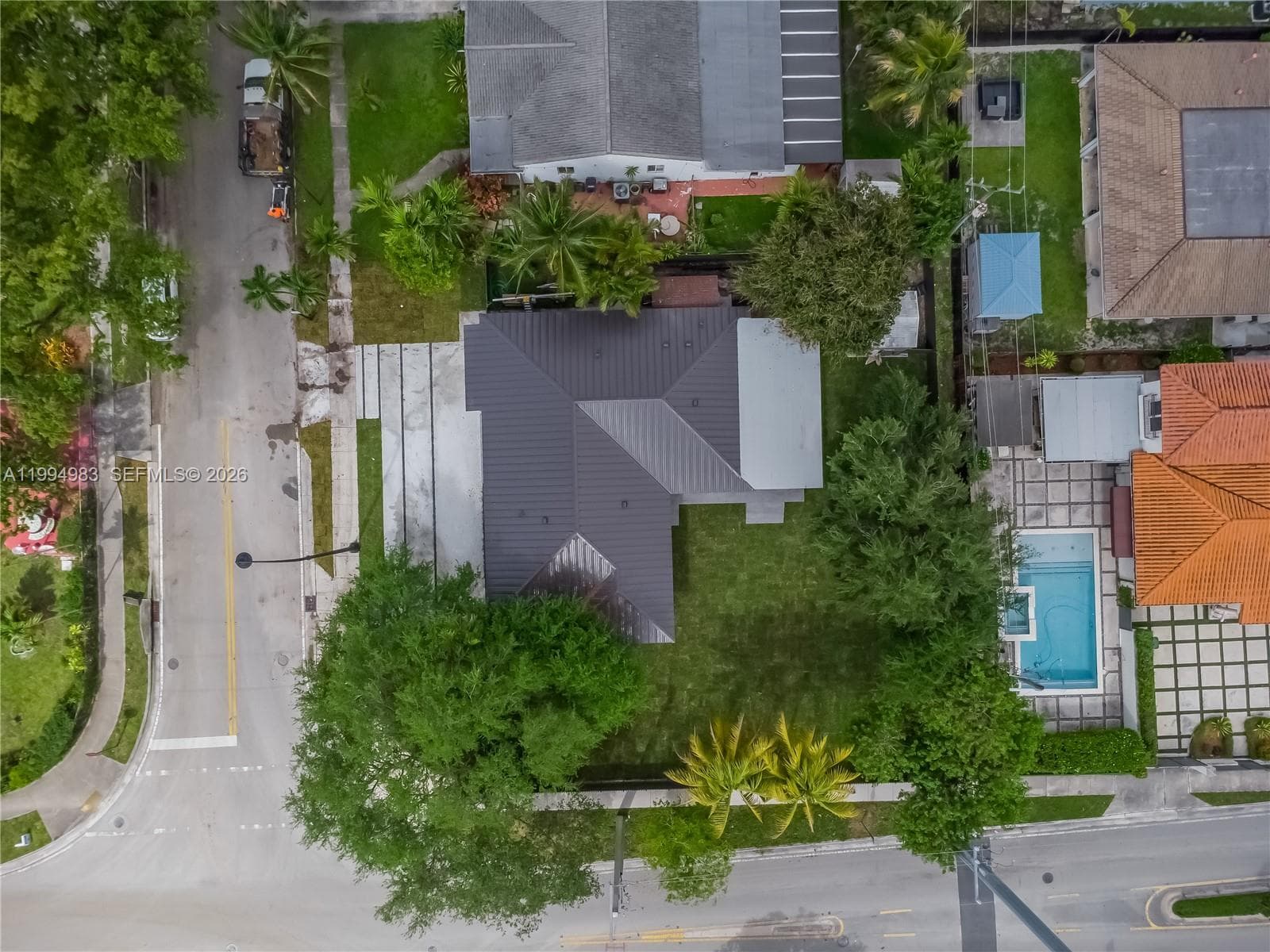 6207 SW 10th St, West Miami FL 33144 — 38