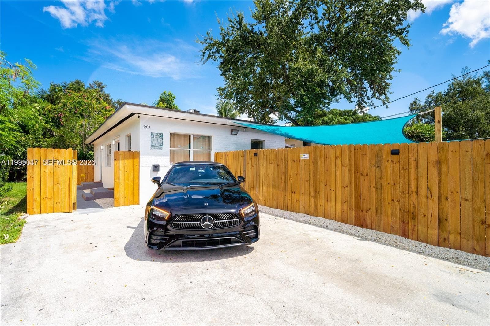7031 NW 6th Ct, Miami FL 33150 — 12