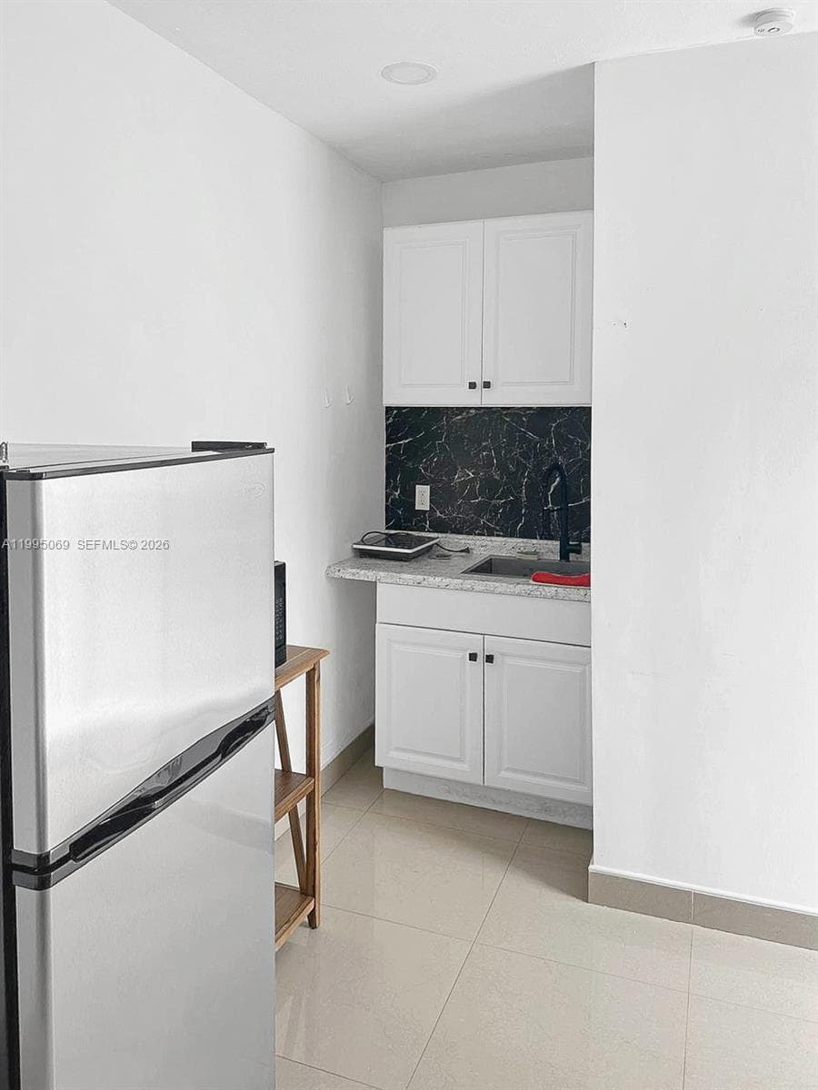 2330 W 6th Ct, Hialeah FL 33010 — 27