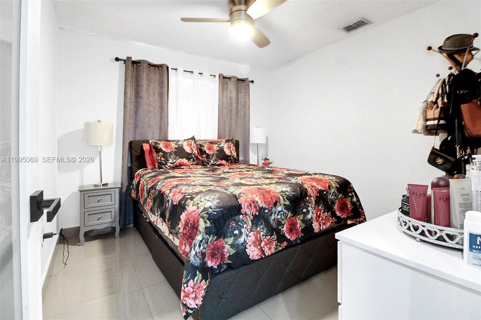 2330 W 6th Ct, Hialeah FL 33010 — 12