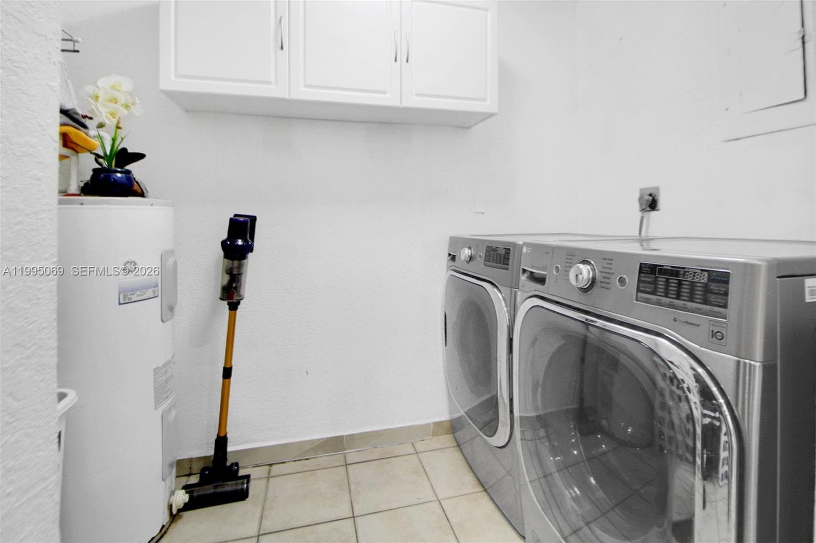 2330 W 6th Ct, Hialeah FL 33010 — 11