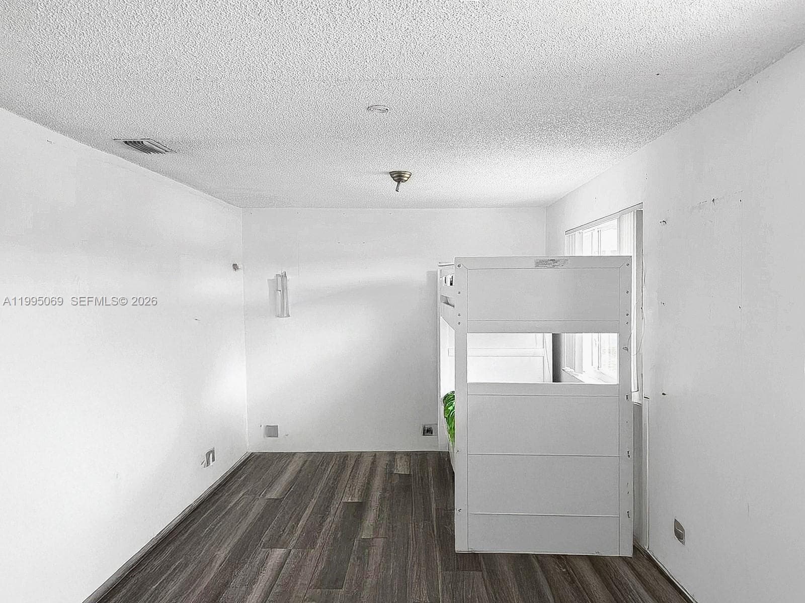 2330 W 6th Ct, Hialeah FL 33010 — 29