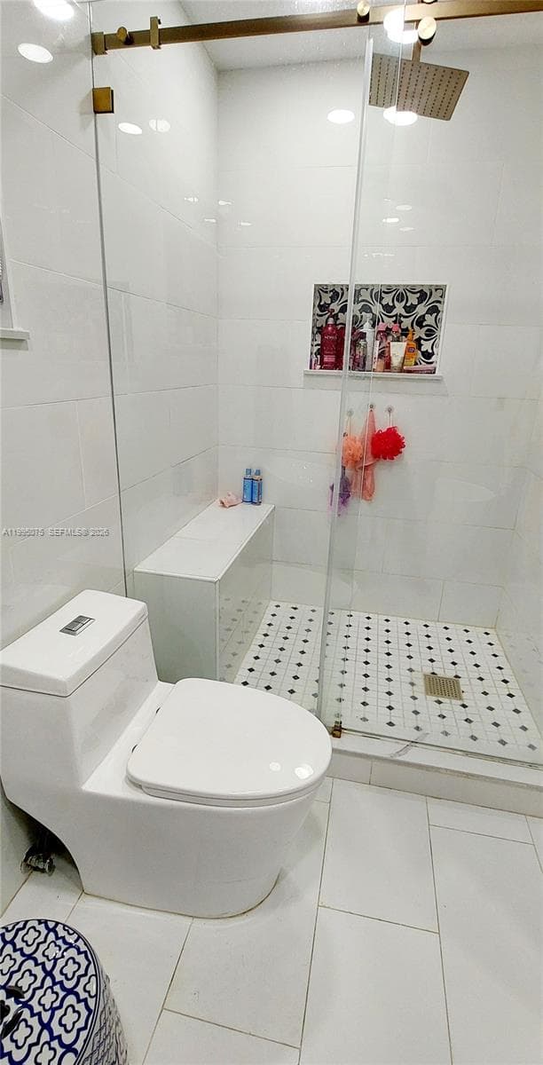 18921 W Oakmont Dr, Hialeah FL 33015 — 15