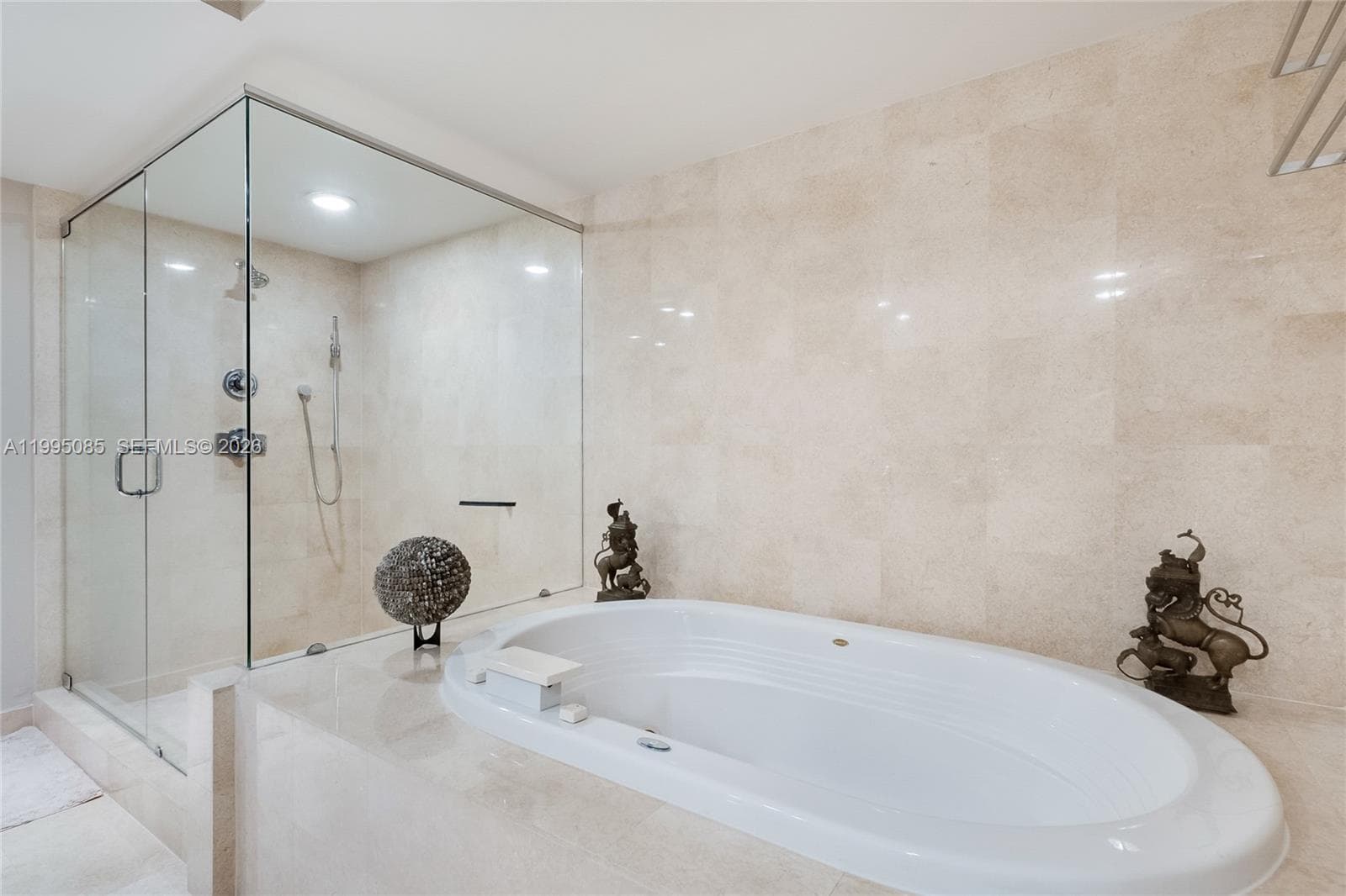 17201 Collins Ave # 2804, Sunny Isles Beach FL 33160 — 21