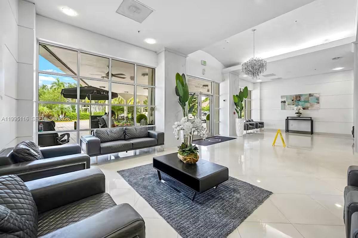 19370 Collins Ave # 1121, Sunny Isles Beach FL 33160 — 39