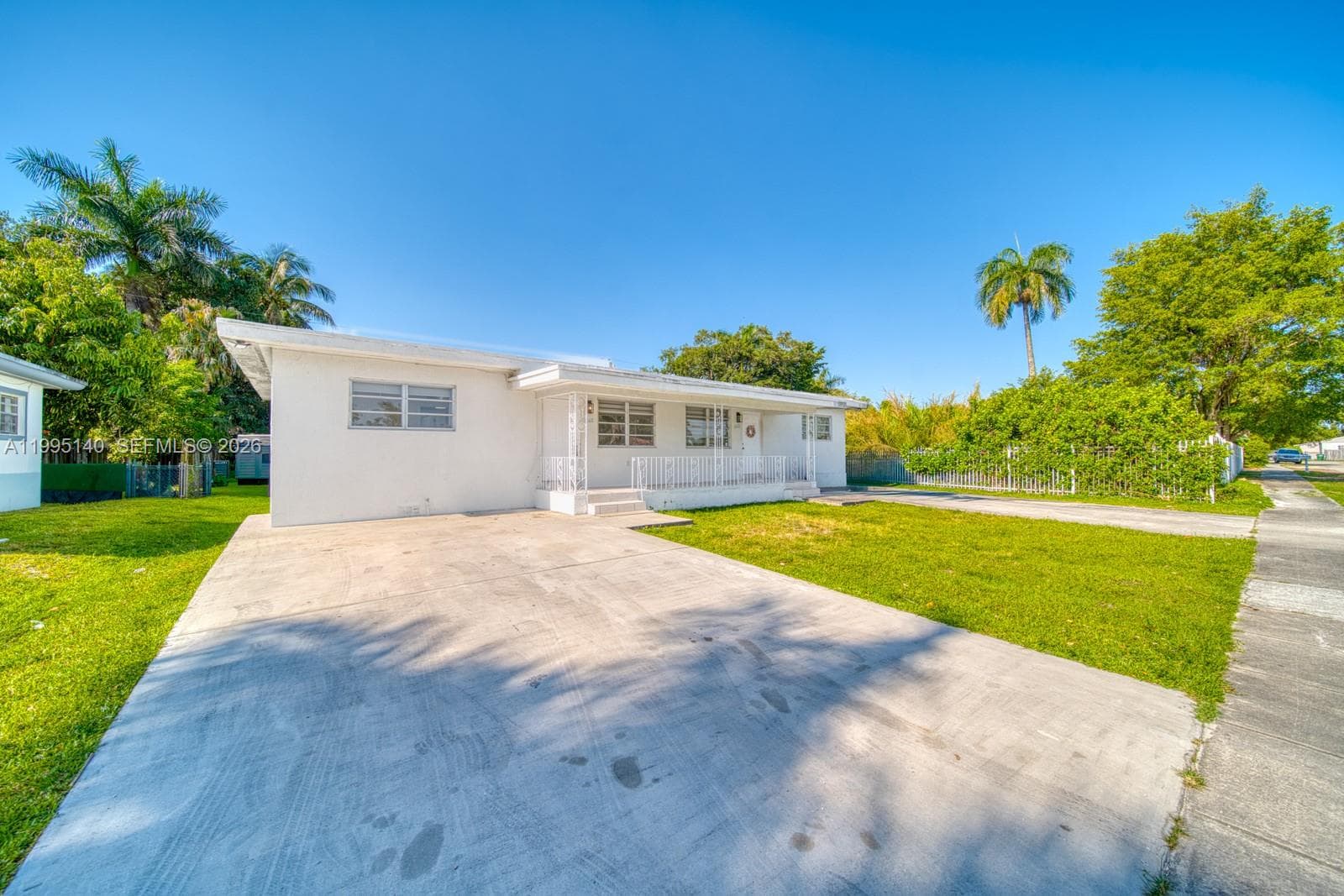 1340 NW 102nd St, Miami FL 33147 — 28
