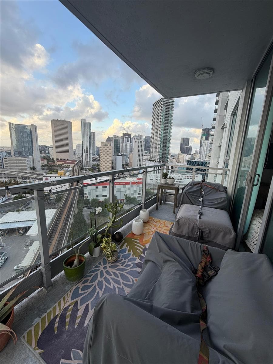 90 SW 3RD STREET # 2112, Miami FL 33130 — 4
