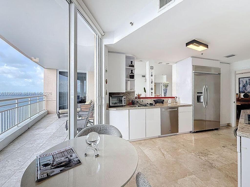 808 Brickell Key Dr # 2002, Miami FL 33131 — 22