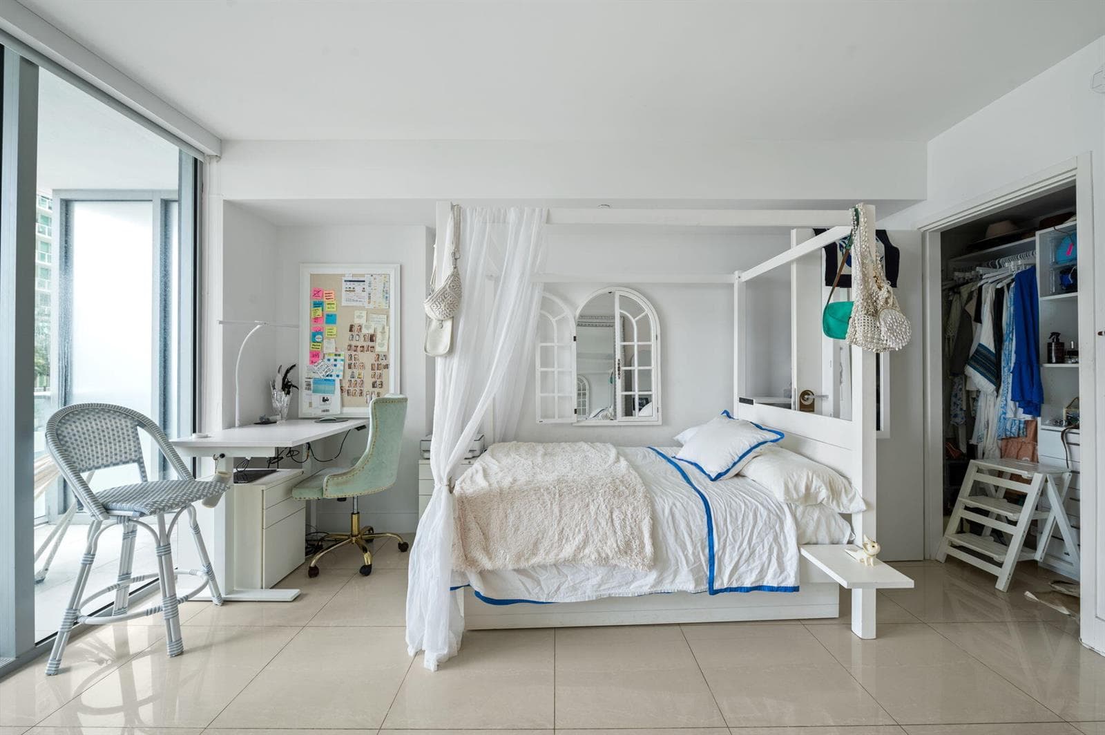 1300 Brickell Bay Drive # 1005, Miami FL 33131 — 2