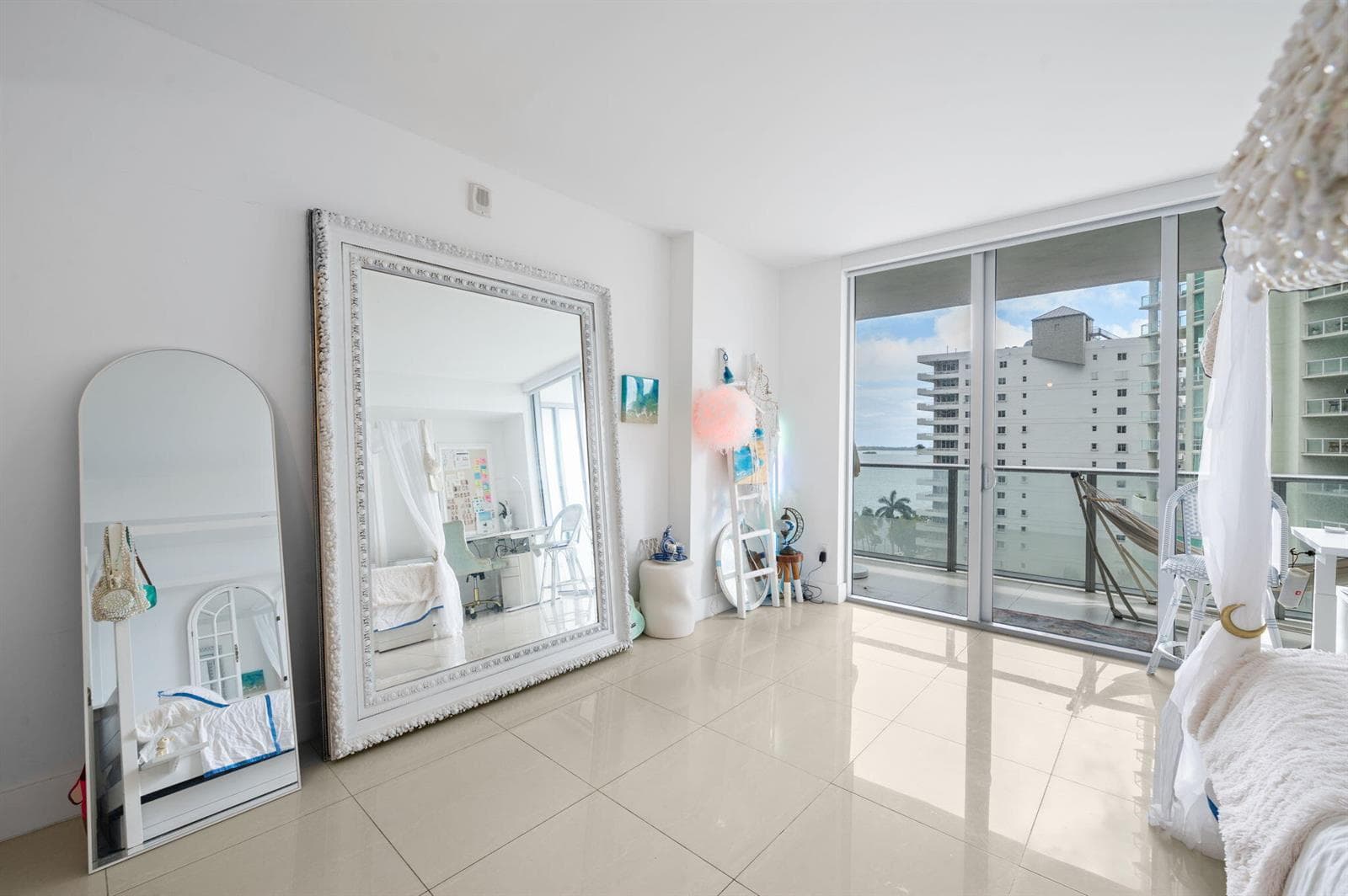 1300 Brickell Bay Drive # 1005, Miami FL 33131 — 1