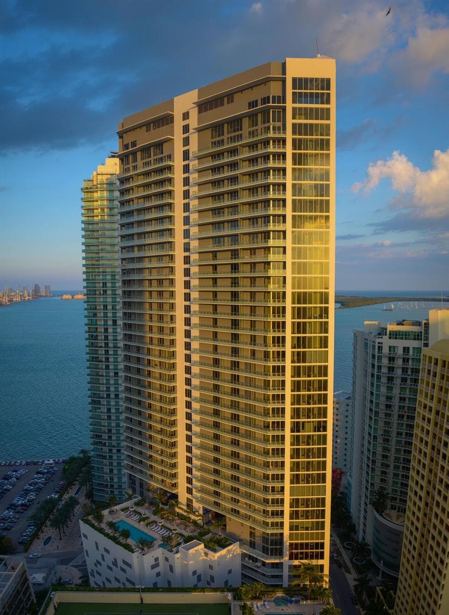 1300 Brickell Bay Drive # 1005, Miami FL 33131 — 20