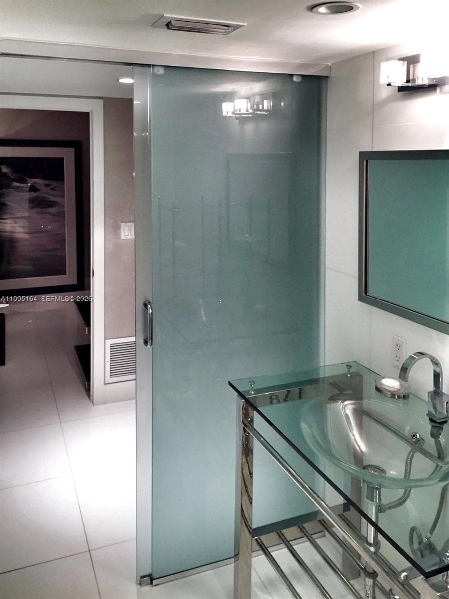 2301 Collins Ave # 1507, Miami Beach FL 33139 — 17