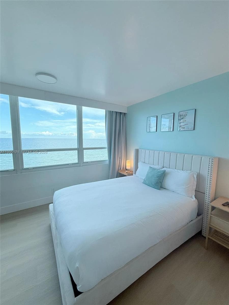 5445 Collins Ave # 635, Miami Beach FL 33140 — 1
