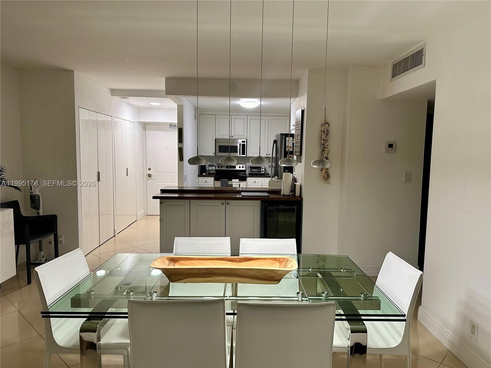 100 Bayview Dr # 1405, Sunny Isles Beach FL 33160 — 16