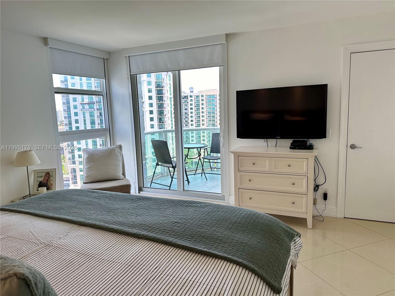 100 Bayview Dr # 1405, Sunny Isles Beach FL 33160 — 26