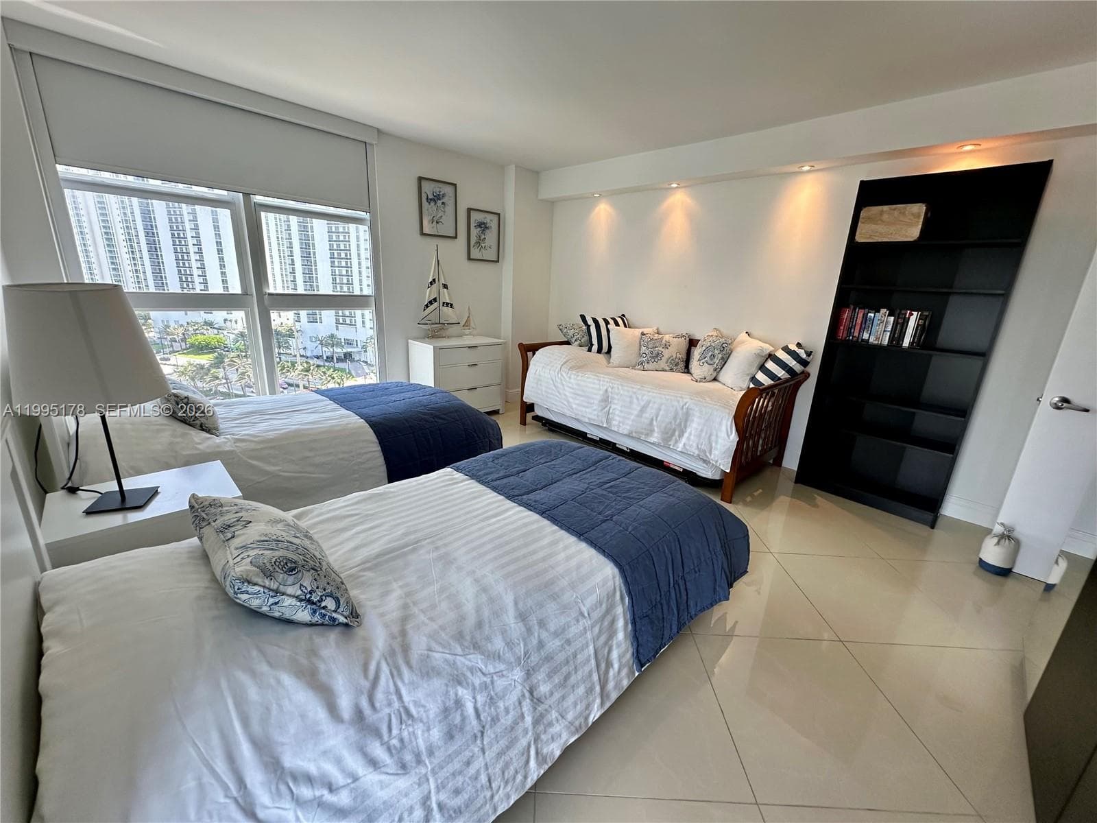 100 Bayview Dr # 1405, Sunny Isles Beach FL 33160 — 32