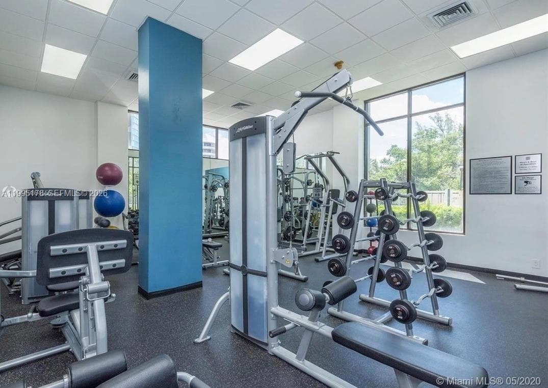 100 Bayview Dr # 1405, Sunny Isles Beach FL 33160 — 44