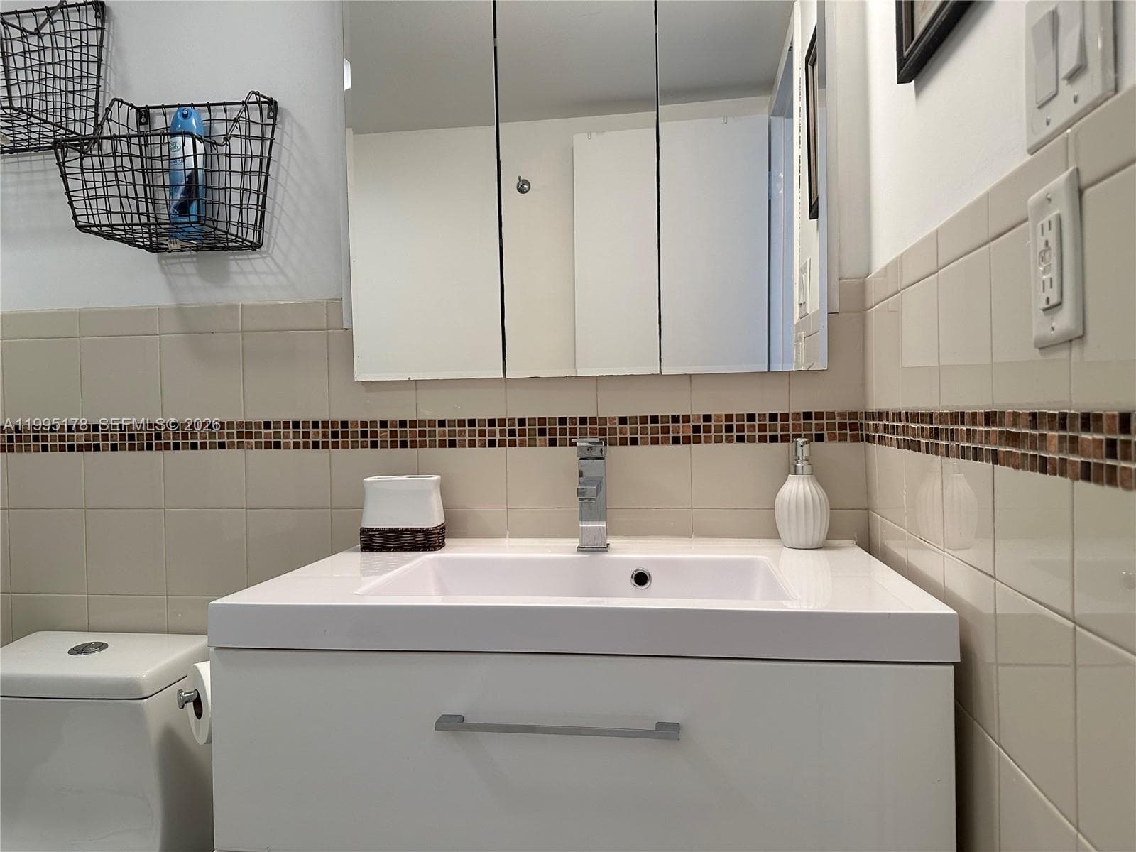 100 Bayview Dr # 1405, Sunny Isles Beach FL 33160 — 35
