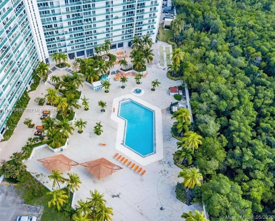 100 Bayview Dr # 1405, Sunny Isles Beach FL 33160 — 39