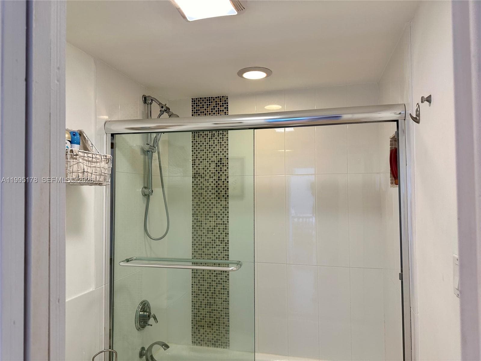 100 Bayview Dr # 1405, Sunny Isles Beach FL 33160 — 29