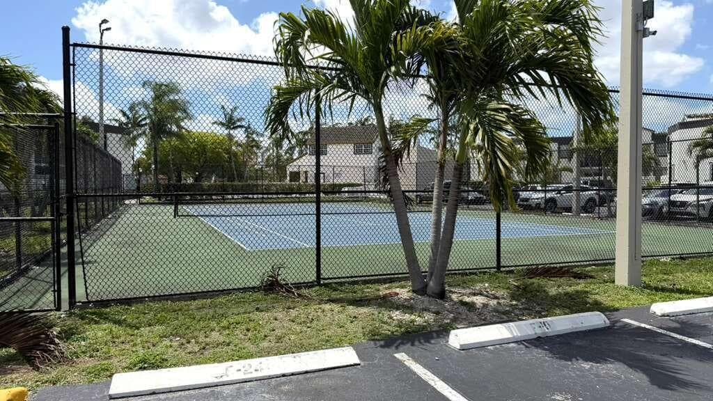 9711 Fontainebleau Boulevard # D105, Miami FL 33172 — 17